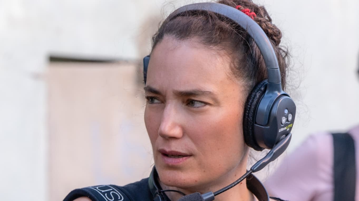 Coralie Fargeat sur le tournage de The Substance