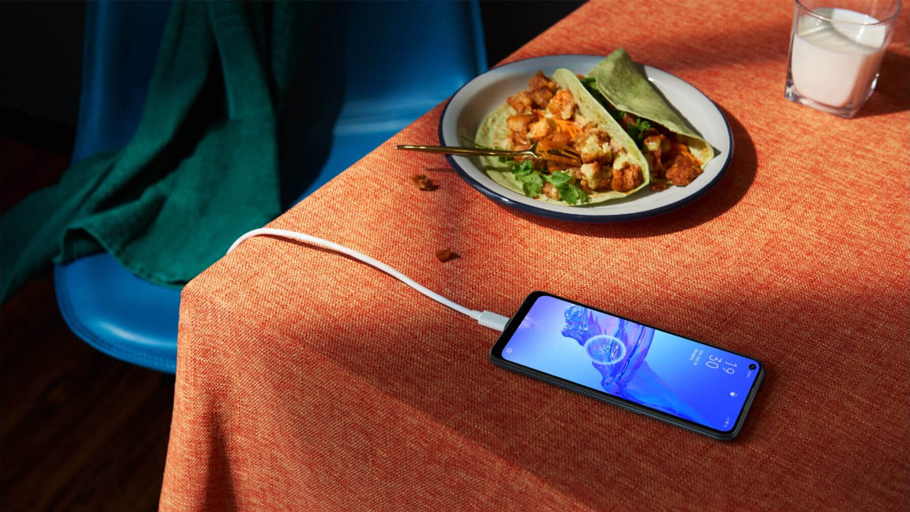 La batterie du OPPO A53s garantit une autonomie d'une journée sans recharge La batterie du OPPO A53s garantit une autonomie d'une journée sans recharge