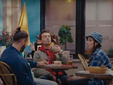 En terrasse : la série française Prime Video avec les humoristes stars des réseaux sociaux