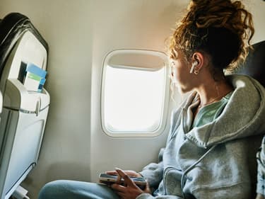 Insolite : grâce à l'app Localiser, une femme récupère ses AirPods volés dans un avion