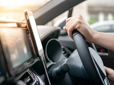 Comment vérifier les données cédées aux applications ?
