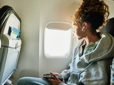 Insolite : grâce à l'app Localiser, une femme récupère ses AirPods volés dans un avion