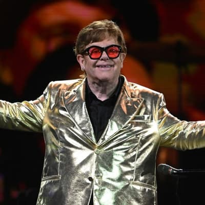 Surprise : Elton John revient avec un nouvel album !