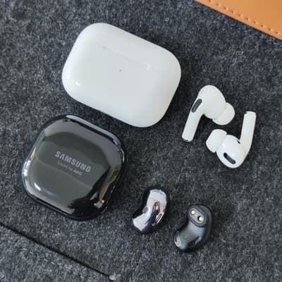 Black Friday : jusqu'à 100€ de réduction sur les écouteurs, casques et enceintes chez SFR