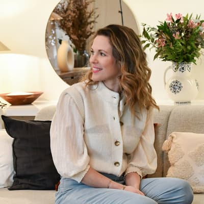 Surprise : Lorie annonce son retour imminent sur les ondes