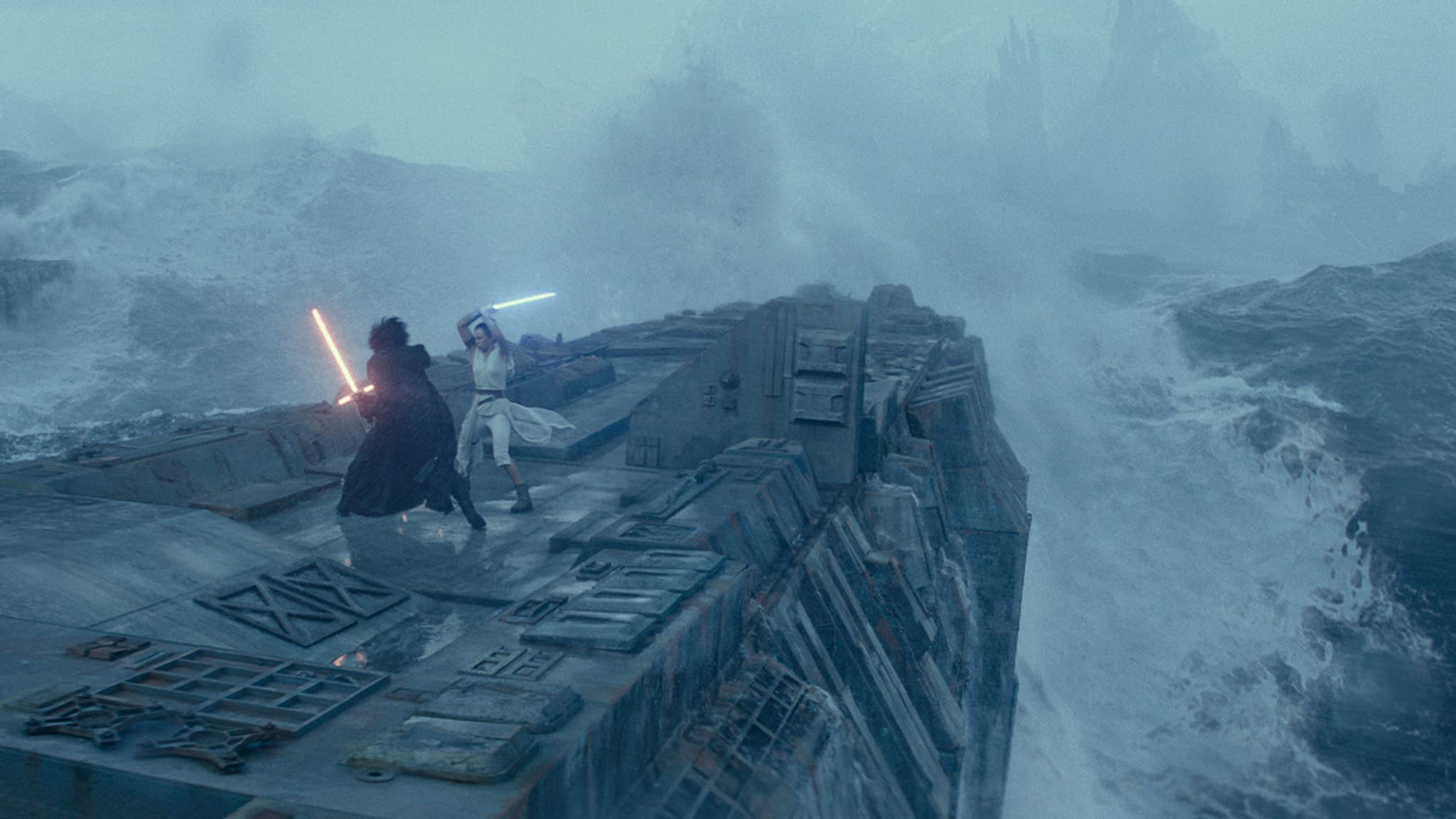 Kylo Ren et Rey ont l'air contents de se retrouver dans cet ultime chapitre de Star Wars... Kylo Ren et Rey ont l'air contents de se retrouver dans cet ultime chapitre de Star Wars...