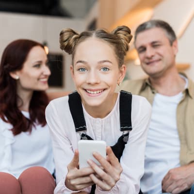 Premier smartphone : modèle, forfait, sécurité... Comment bien préparer sa rentrée connectée ?