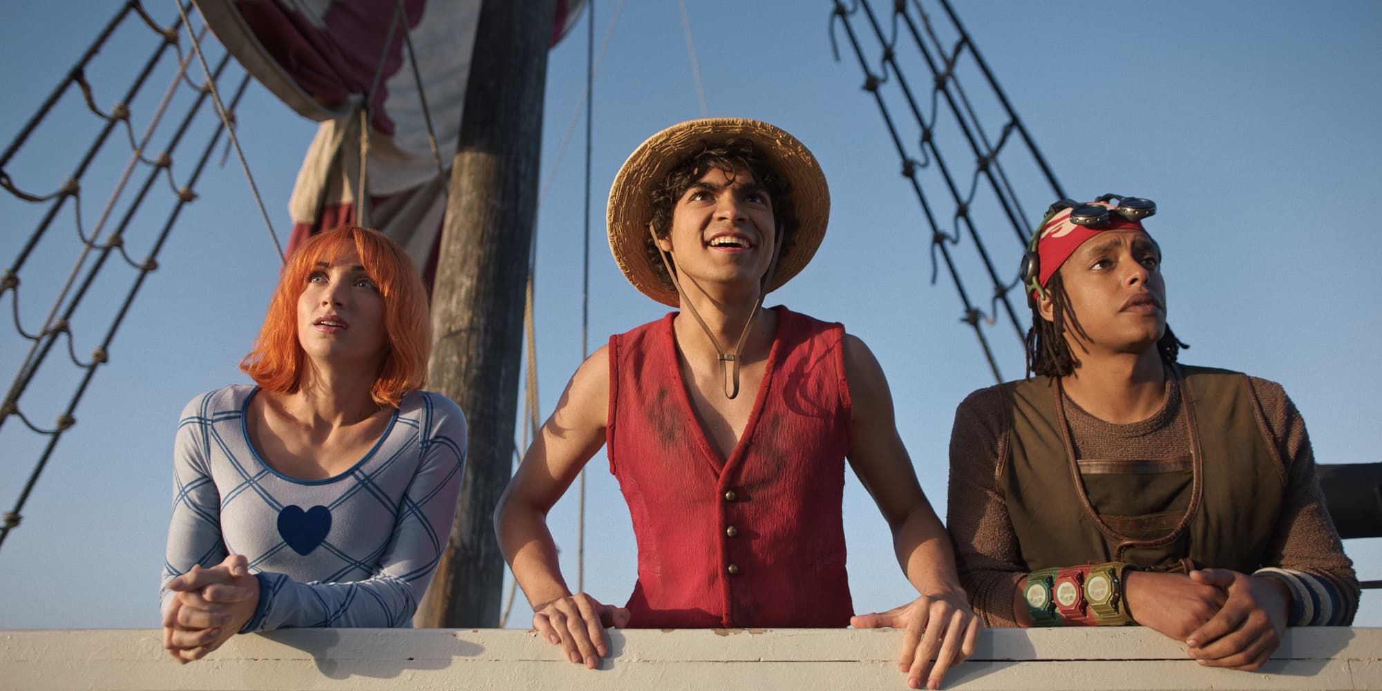Emily Rudd (Nami), Iñaki Godoy (Luffy) et Jacob Romero (Usopp) dans la saison 2 de ''One Piece''. 
