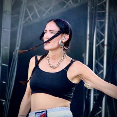 Interview Festival : La Chica souffle un vent electro-pop latino à Rock en Seine