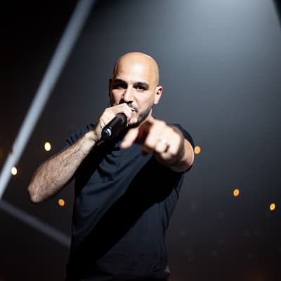 Coming out : le premier spectacle de Mehdi Djaadi à (re)découvrir sur Canal+