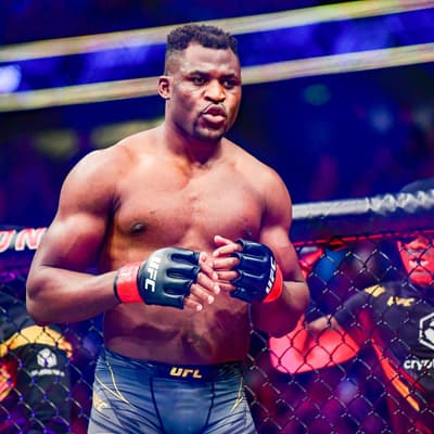 Francis Ngannou se dévoile en gladiateur dans le film Netflix Rebel Moon Director's Cut