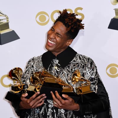 Qui est Jon Batiste, le grand gagnant des Grammy Awards ?