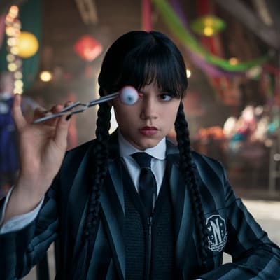 Mercredi : la saison 2 se dévoile dans une bande-annonce