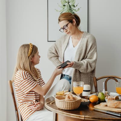 Protection des données : comment accompagner vos enfants dans les bonnes pratiques en ligne ?