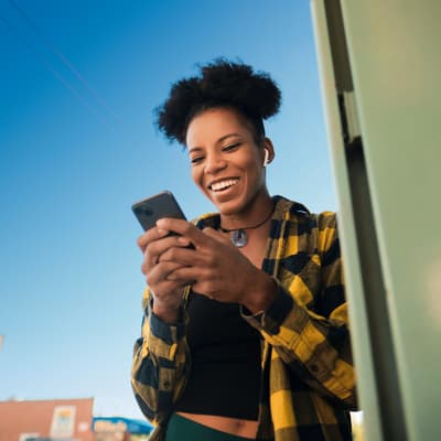 Profitez vite de prix réduits sur les smartphones pendant les promos de l'été chez SFR