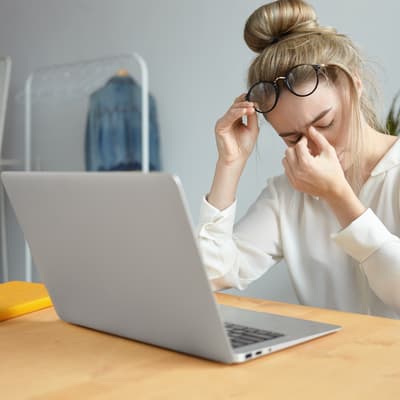 Mal des écrans : les bons gestes pour éviter la fatigue numérique