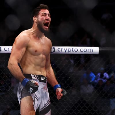 UFC : revivez la victoire par TKO du Français Imavov