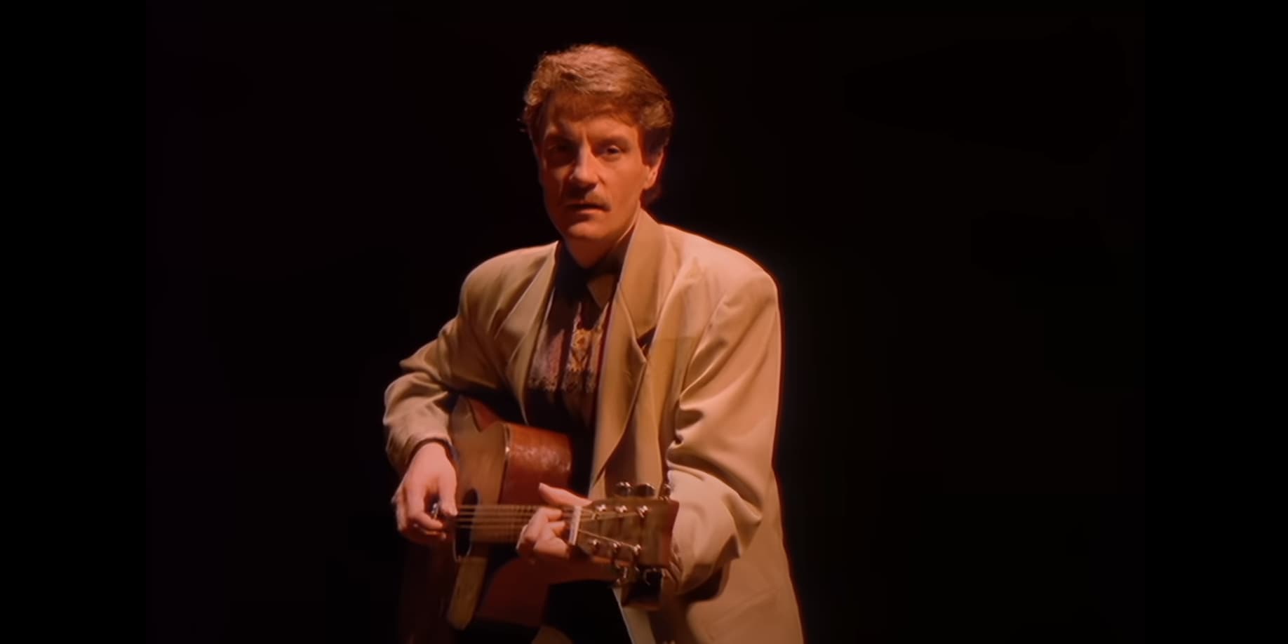 En 1977, Francis Cabrel est entré dans le cœur des mélomanes français avec le tube "Petite Marie", dont on vous révèle les secrets de fabrication.