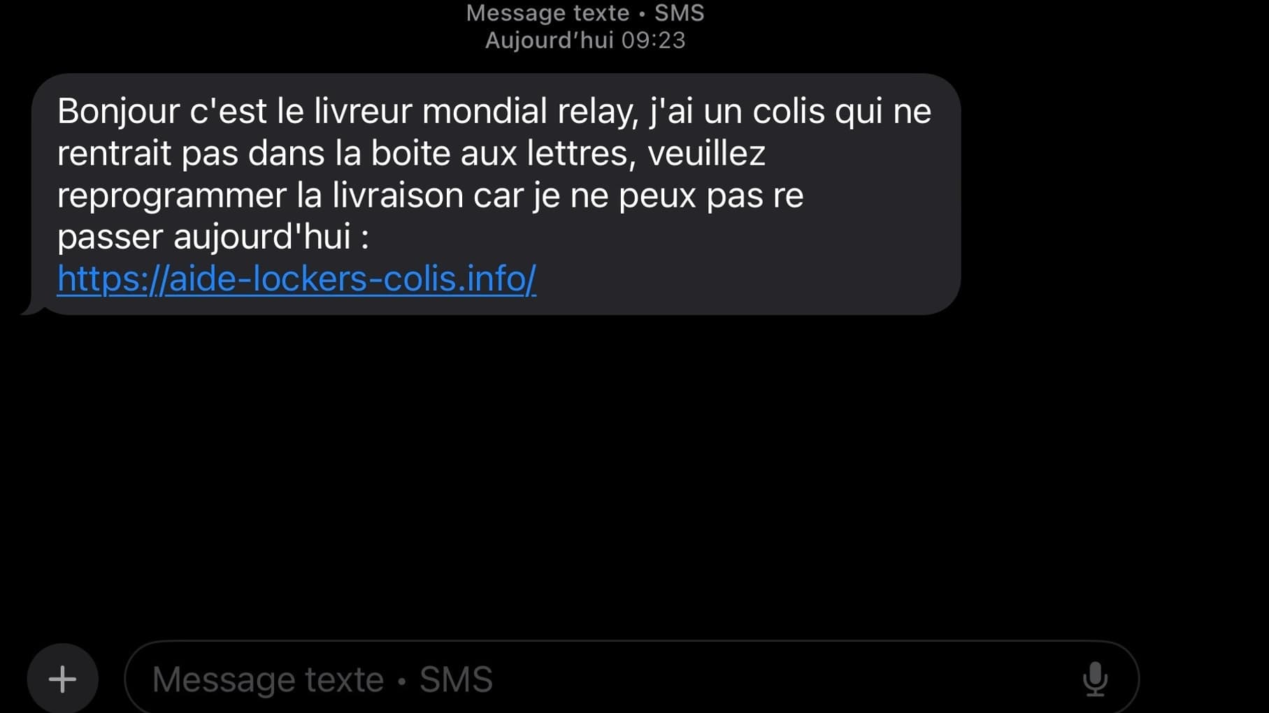 Un exemple de tentative d'arnaque au (faux) colis trop volumineux, reçu le 10 juin 2025.