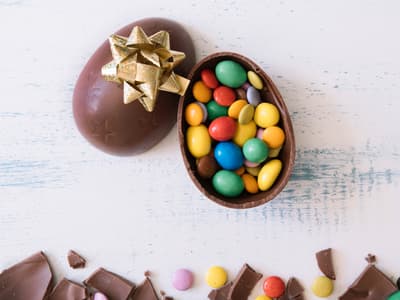 "Gagnez une boîte Kinder" : attention à cette arnaque utilisant des vidéos générées par l’IA