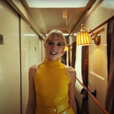 Angèle est de retour avec un clip inédit, et bientôt un nouvel album