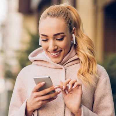 Bon plan : -50€ sur les AirPods d’Apple et leur boitier de recharge chez SFR