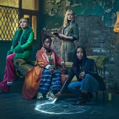 Domino Day : une sorcière sur les applis de rencontre à retrouver sur SYFY et Universal+