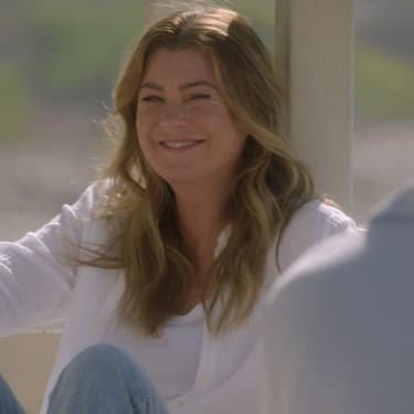 Grey’s Anatomy : Meredith Grey rend sa blouse et son scalpel