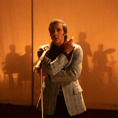 Monsieur Aznavour : les premières images du biopic avec Tahar Rahim