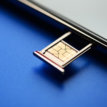 Un iPhone 14 dépourvu d’emplacement pour la carte SIM ?
