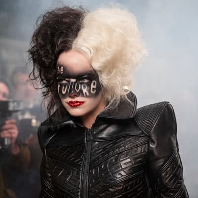 Cruella : Emma Stone et Emma Thompson jouent de cruelles rivales dans ce film à (re)voir sur Disney+