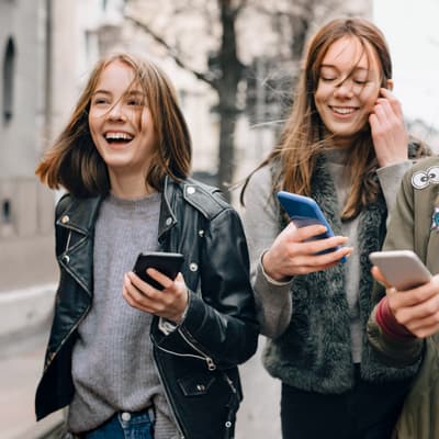 Forfait 2H 100 Mo 4G+ de SFR : l’idéal pour votre jeune ado, à partir de 1,99€/mois