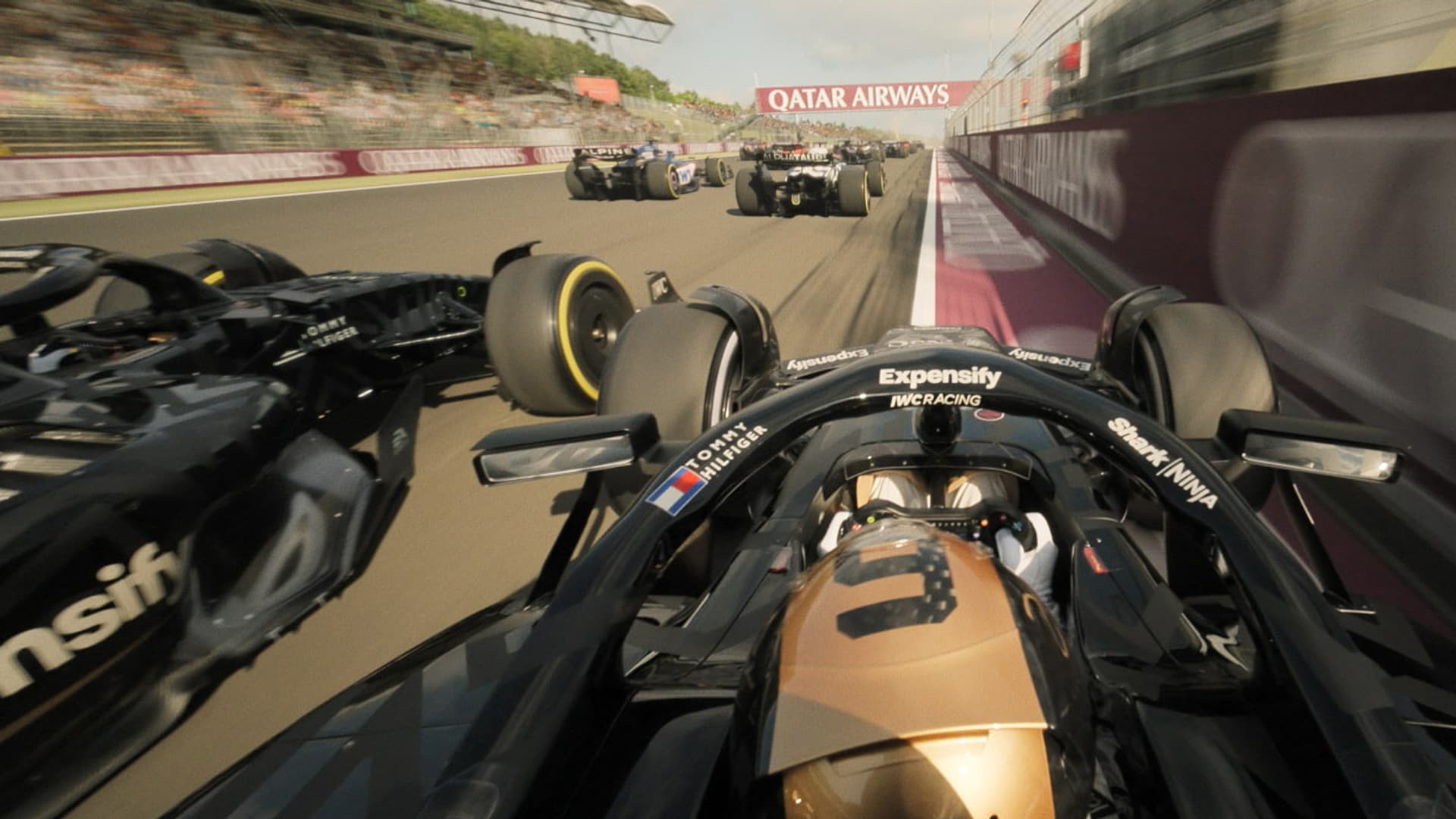 Une scène de course dans le film Apple Original ''F1 le film'', à découvrir au cinéma dès ce 25 juin.