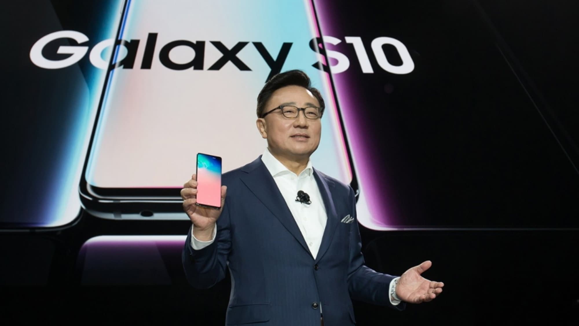 Samsung galaxy s22. скриншот экрана самсунг галакси. самсунг 8000 рублей телефон. создатель самсунг фото. скриншот экрана самсунг галакси.