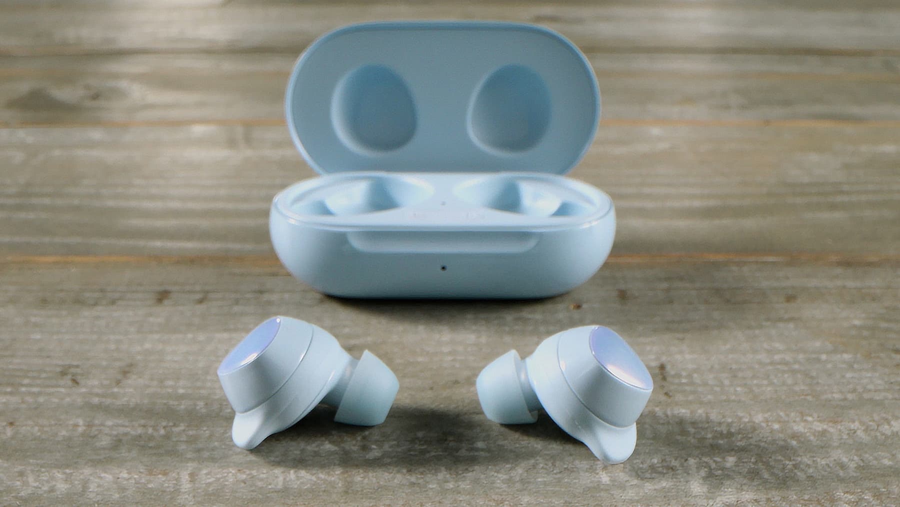 Les Galaxy Buds+ ne proposent pas la réduction active du bruit, mais une très grande autonomie