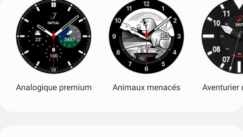 La Samsung Galaxy Watch4 est personnalisable avec différents types de cadrans La Samsung Galaxy Watch4 est personnalisable avec différents types de cadrans