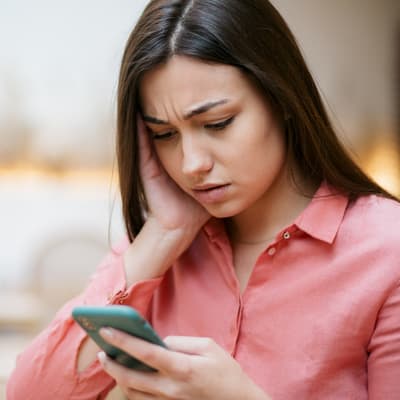 Un numéro vous appelle et raccroche ? Méfiez-vous de cette nouvelle arnaque téléphonique