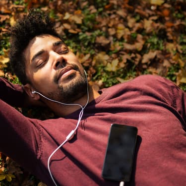 Smartphone sans prise jack : quelles solutions pour écouter sa musique ?