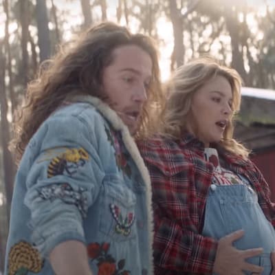 Julien Doré et Virginie Efira réunis dans le clip de Kiki