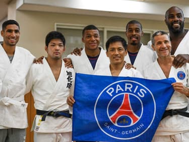 Les joueurs du PSG s’essaient au judo avec Teddy Riner