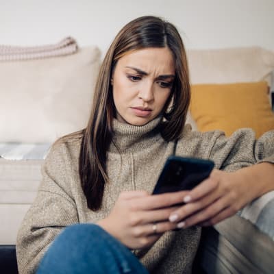 Avec iOS 26, Apple va lutter davantage contre les SMS indésirables