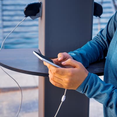Juice Jacking : pourquoi faut-il se méfier des câbles USB inconnus ?