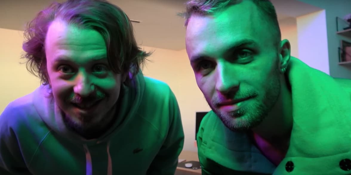 Théodore Bonnet et Squeezie dans ''Merci Internet'', nouvelle série-documentaire à voir en 2024 sur Prime Video.