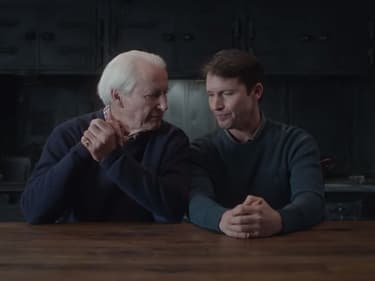 James Blunt fait ses adieux à son père dans son nouveau clip