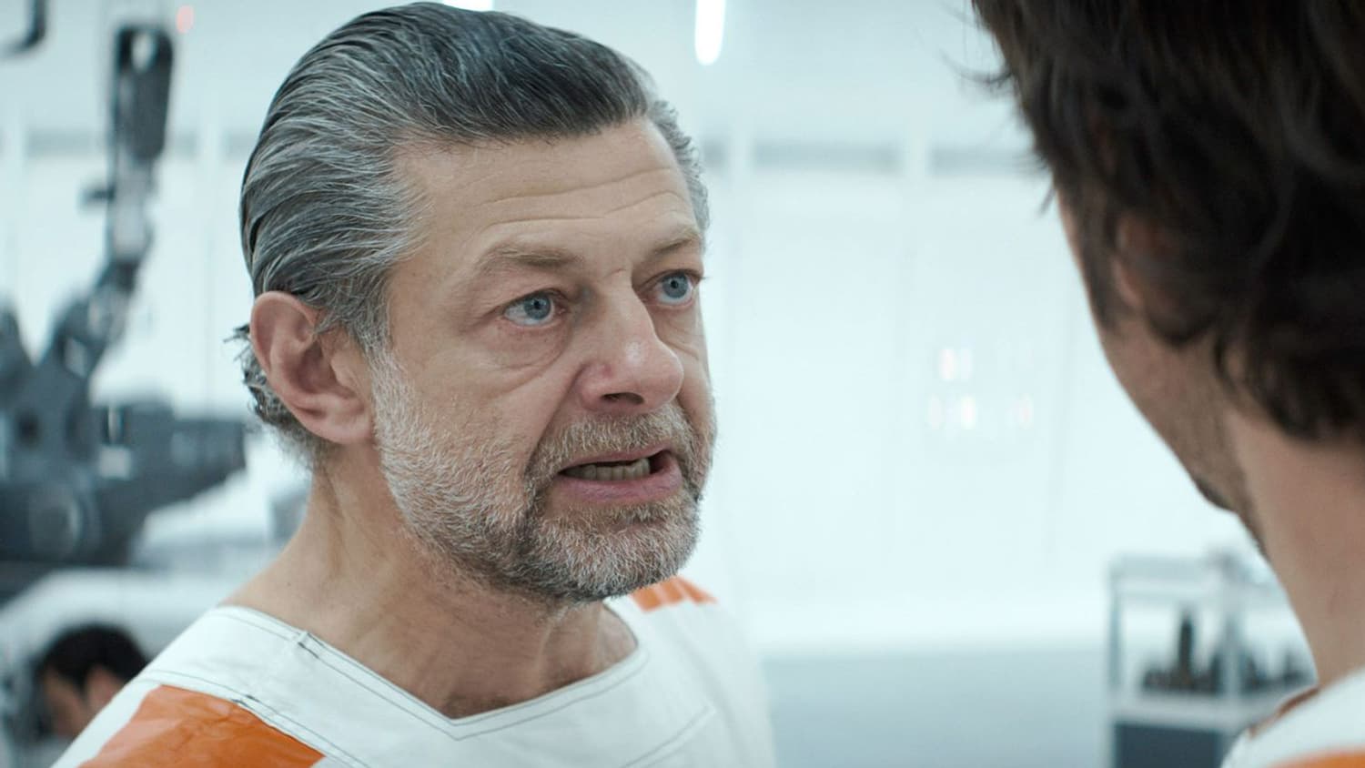 Kino Loy en prison impériale dans la saison 1 d'Andor Kino Loy en prison impériale dans la saison 1 d'Andor